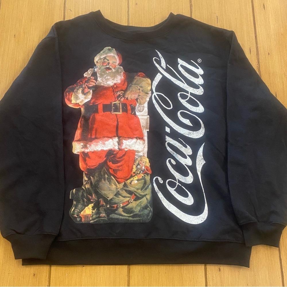 Women’s Christmas Santa Coca-Cola Crew Sweatshirt size xl new without tags - Picture 11 of 11